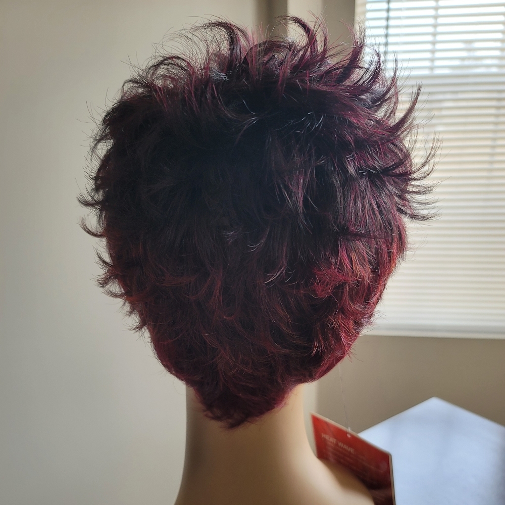 Wig - Picture 3 of 3